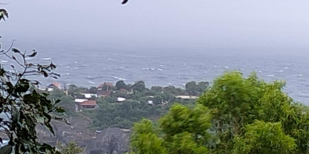 bwd-tanah-brokenbeach (1)